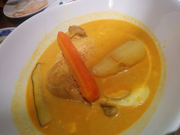 スラバヤココナッツチキンカレー